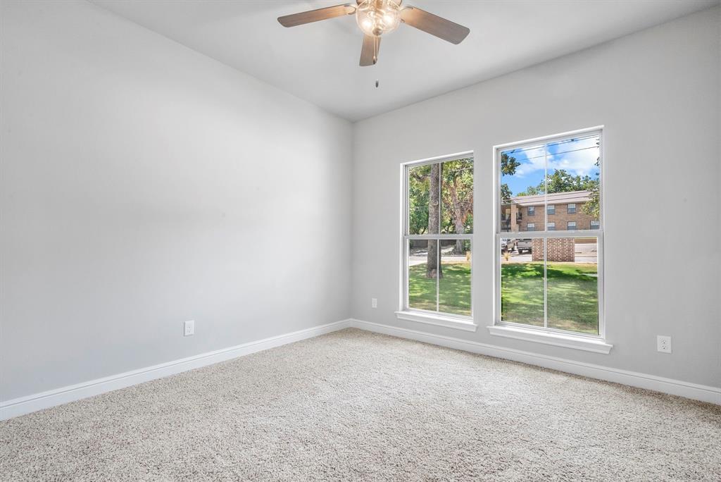 Oak Street Town Homes - Residential Lease