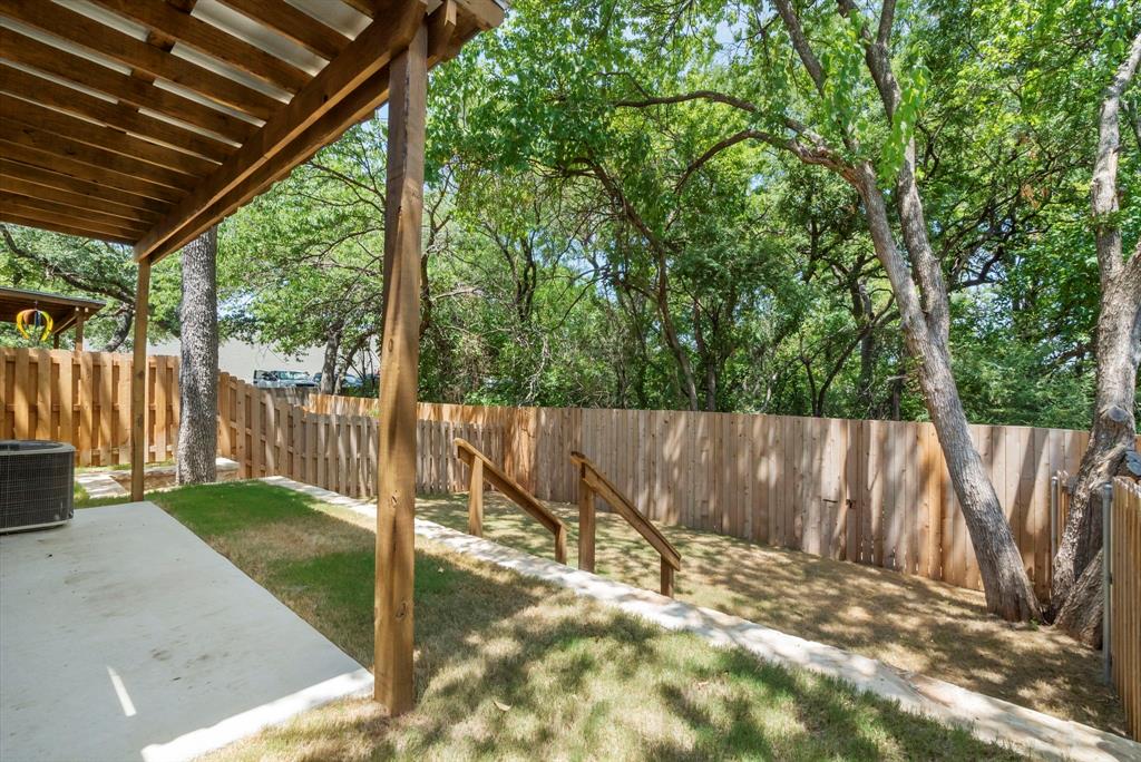 Oak Street Town Homes - Residential Lease