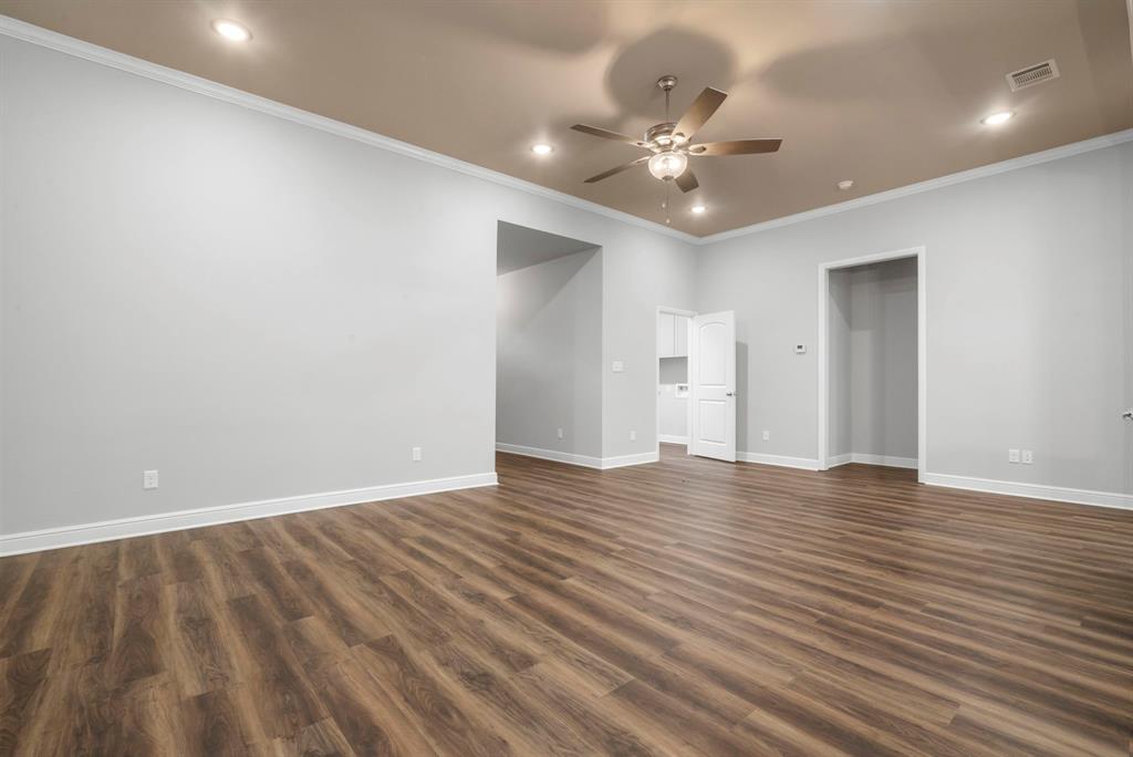 Oak Street Town Homes - Residential Lease