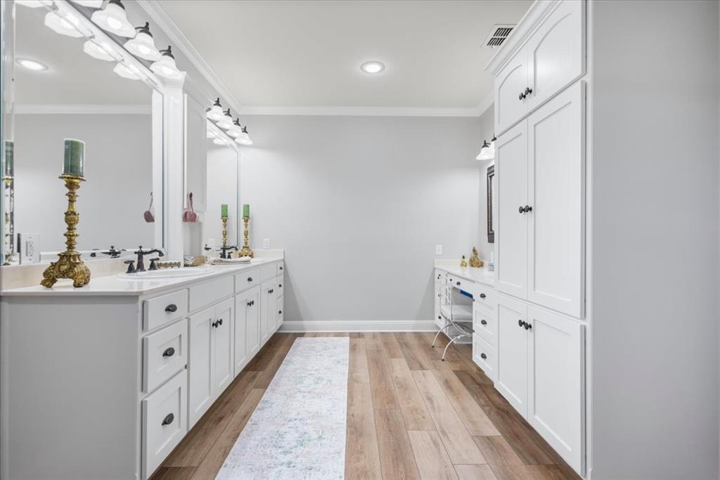 Whitehoue - Residential