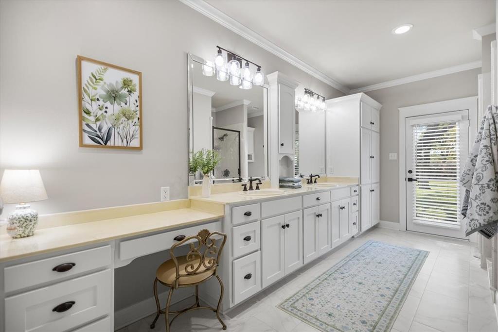 Whitehoue - Residential