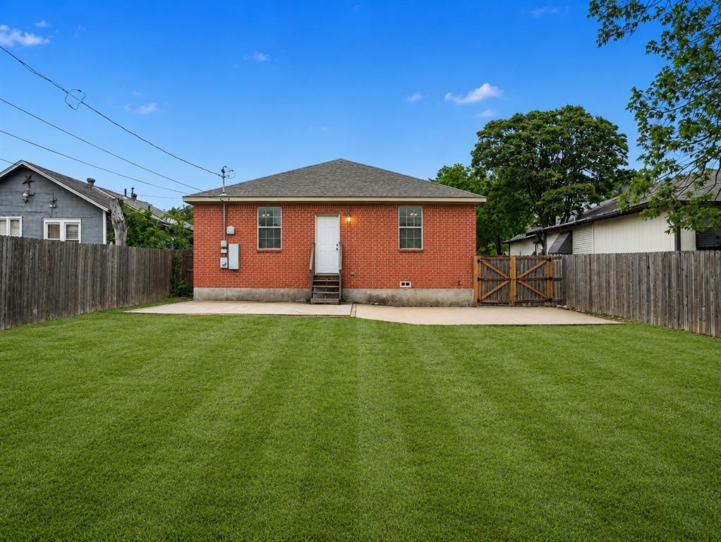 Winnetka Summit - Residential