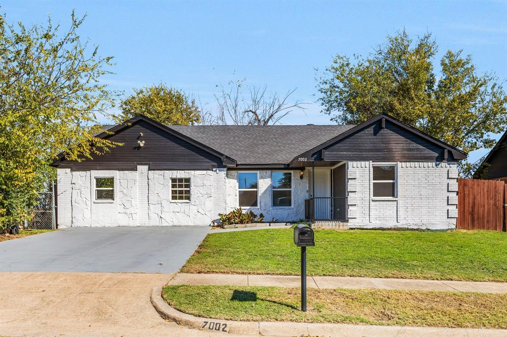 IT AIN'T BAD. Infact, this 3 Bedrooms, 2 Bathrooms, with a Family Room in Singing Hills is quite nice. It has been Meticulously Remodeled with Stainless Steel Appliances, Granite Countertops, New Fence, New Windows, New Blinds,  Exquisite Flooring, Ceiling Fans, Patio, Shed, and a large backyard. No HOA,  Near UNT Dallas 15 minutes  from downtown Dallas.