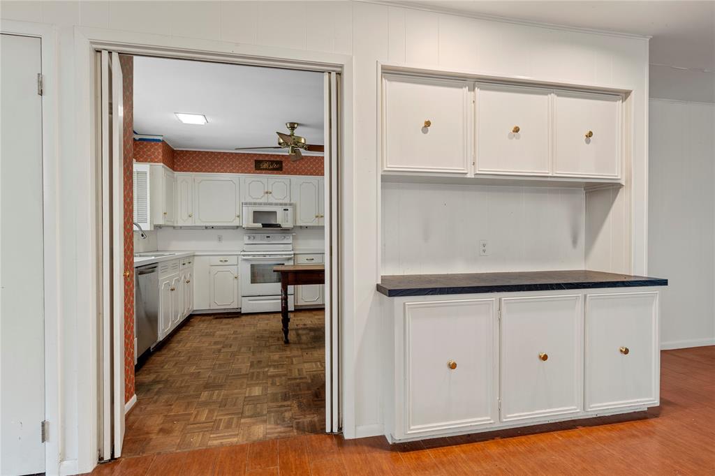 Old Oaks - Residential