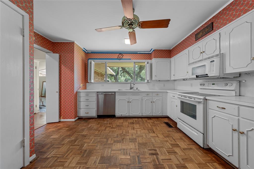 Old Oaks - Residential