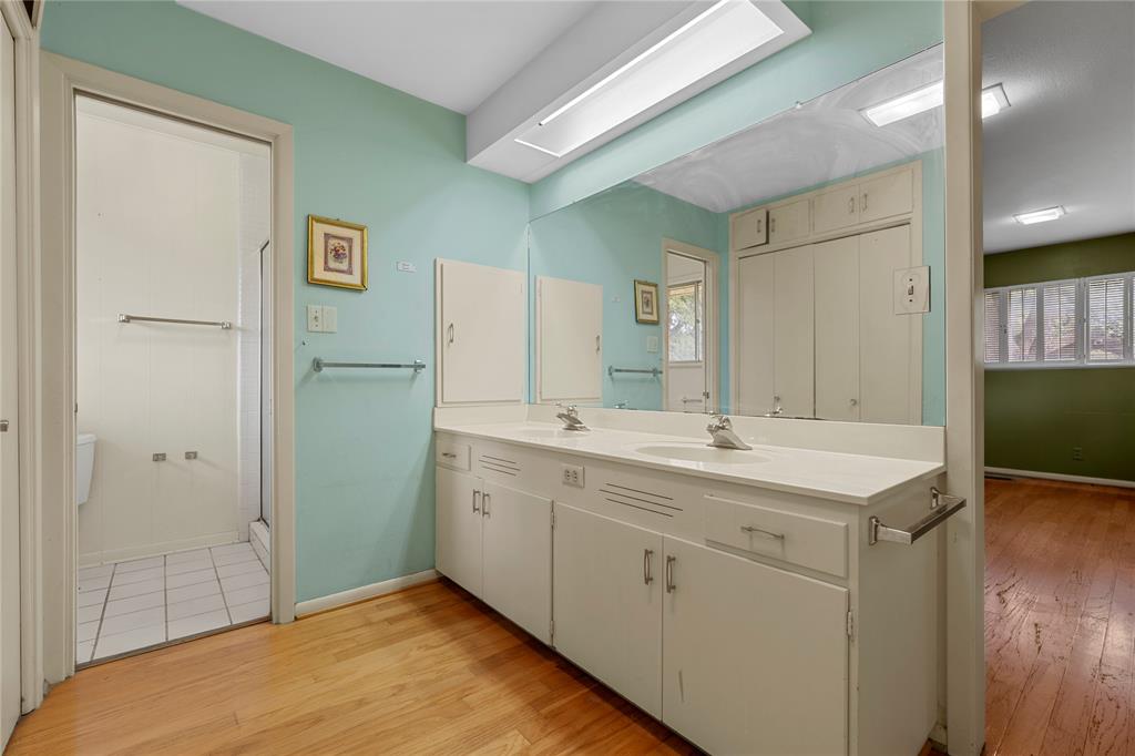 Old Oaks - Residential