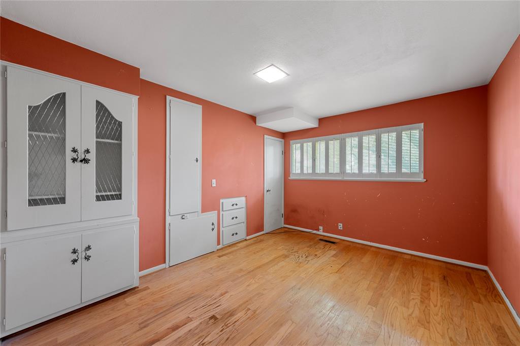 Old Oaks - Residential