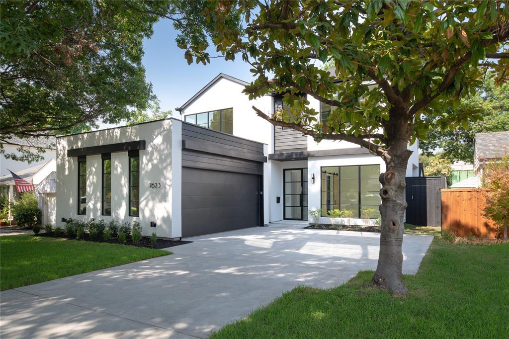 New Construction in Inwood Park, one of the most desirable areas in Dallas for modern new construction. Developed by luxury builder Alexander Hunt Distinct Homes and noted architect John Lively & Associates. Bespoke glass entry with light streaming through panoramic windows into the great room and living spaces. The chefs’ kitchen features a quartz island, Fisher Paykel appliances, walk-in appl pantry, & floor to ceiling cabinets. The main floor primary suite is a lavish private retreat buffered from the living areas and with an oversized bedroom and sitting area. Spa bathroom has a freestanding tub, curb-less shower, dbl vanity, and overlooks its own private garden. 3 ensuite guest rooms upstairs along with an oversized gmrm + lounge and wet bar.