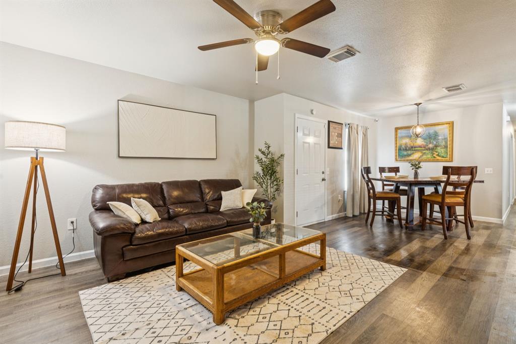 ROCHESTER PARK - Residential