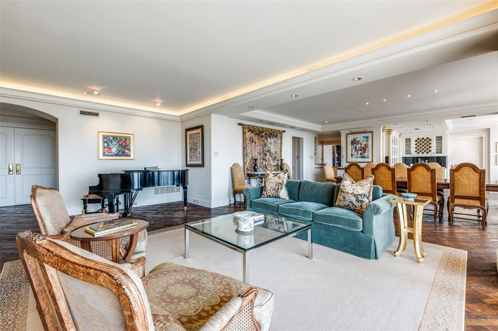 BONAVENTURE CONDOS - Residential