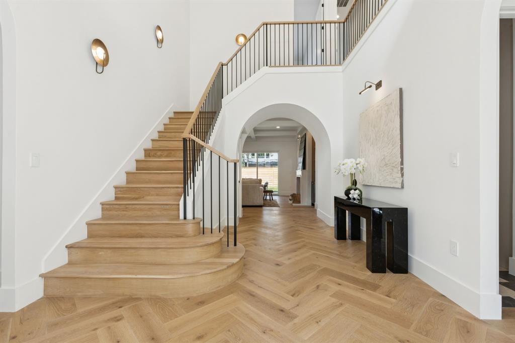 MARSH LANE 2 - Residential
