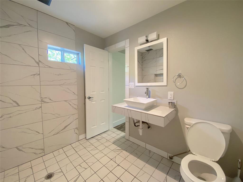 Dallas Land & Loan Cos Add 03 - Residential Lease