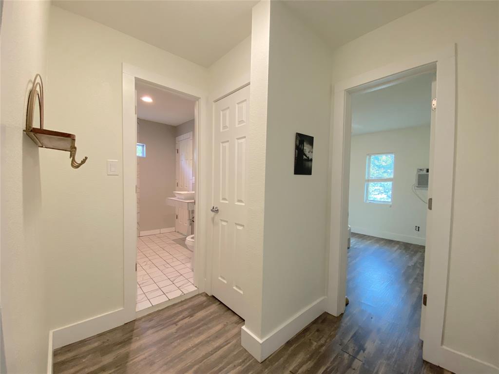 Dallas Land & Loan Cos Add 03 - Residential Lease