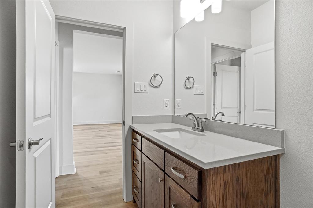 Railroad Ave Add - Residential