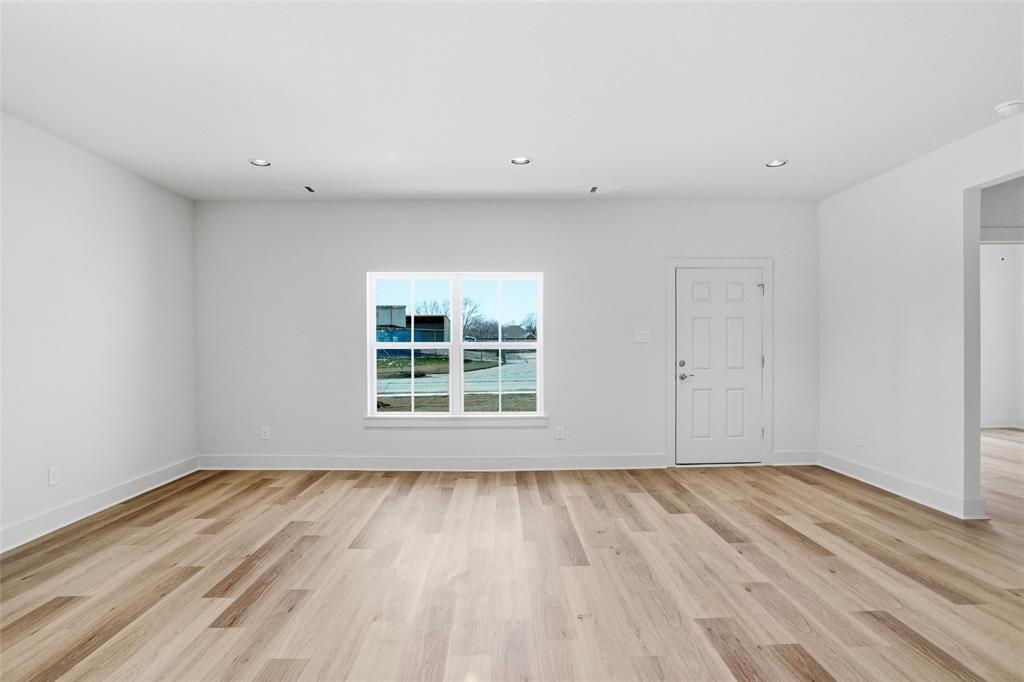 Railroad Ave Add - Residential