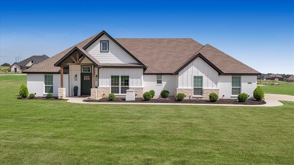 Welcome to 1005 Paradise Pkwy! If you’ve been looking for a little more space and a place to enjoy peaceful country living, this is it. Situated on 2.5 acres in a gated community, this 3-bedroom, 2-bath home offers the perfect mix of comfort, privacy, and functionality.
Inside, you’ll find an open layout with plenty of natural light, a cozy wood-burning fireplace, and a dedicated office that’s perfect for working from home or creating your own flex space. The kitchen features plenty of counter space and opens to the dining and living areas, making it easy to gather with family and friends.

Step outside and you’ll quickly see what makes this home special. The covered patio is built for entertaining and perfect for relaxing evenings or weekend get-togethers. With 2.5 acres, you’ll have room to garden, let the kids or pets play, add a shop, or simply enjoy the wide-open space.

 If you’ve been dreaming of more space to spread out and enjoy the outdoors, this home is definitely one you’ll want to see!