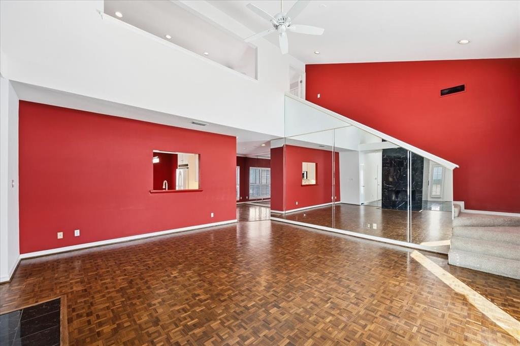 Ridglea Country Club Estate - Residential