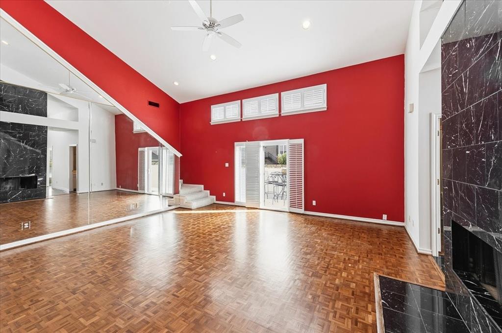 Ridglea Country Club Estate - Residential