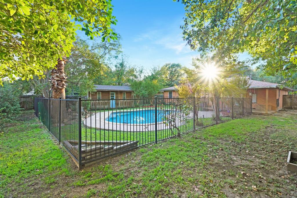 Benbrook Lakeside Add - Residential