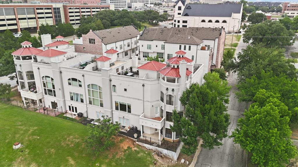 Versailles Condo - Residential