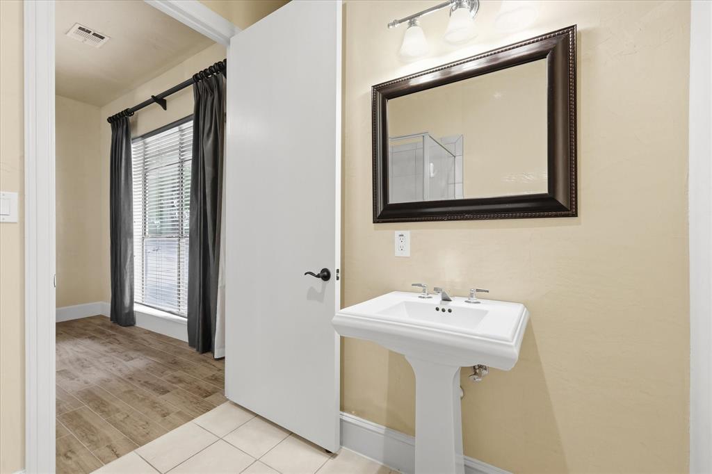 Versailles Condo - Residential
