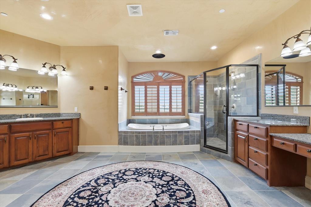 Versailles Condo - Residential