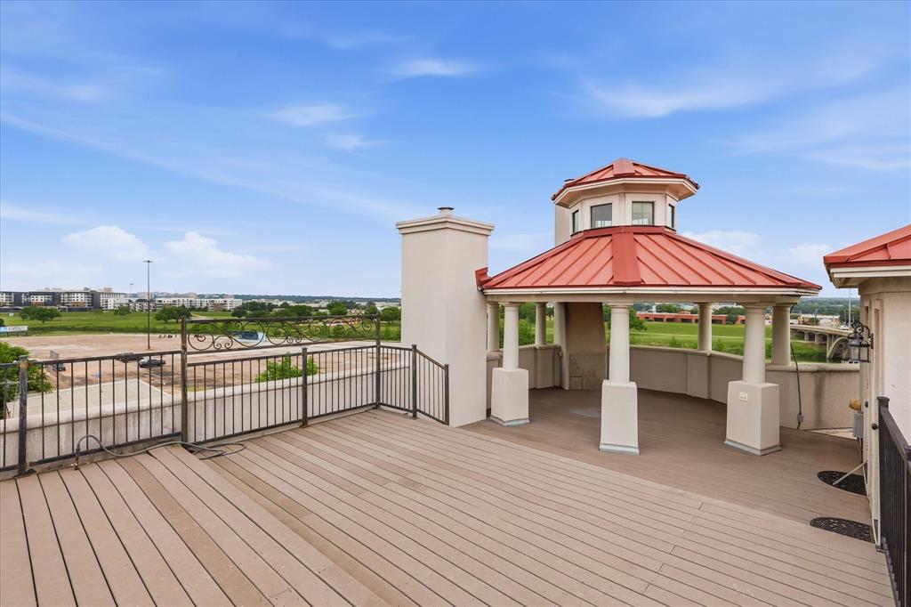 Versailles Condo - Residential
