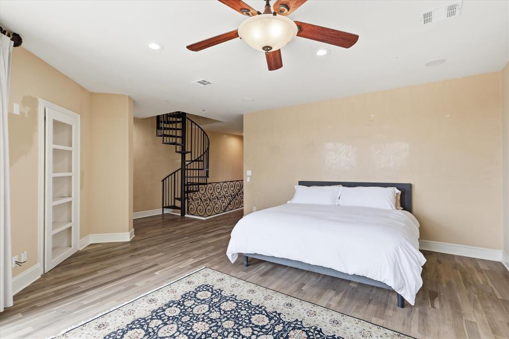 Versailles Condo - Residential