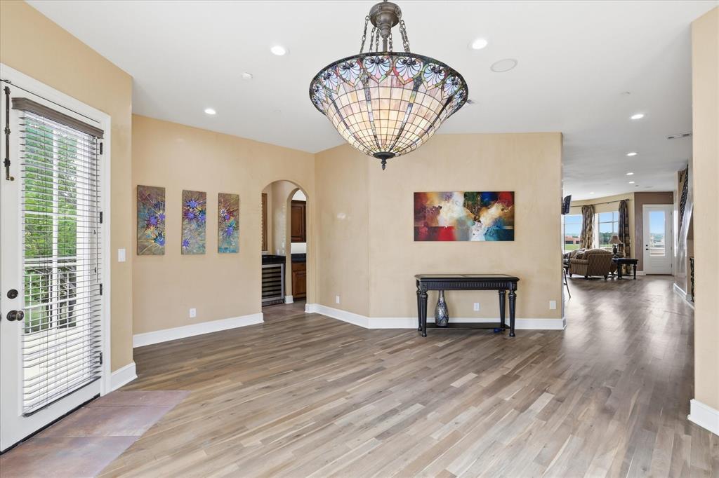 Versailles Condo - Residential