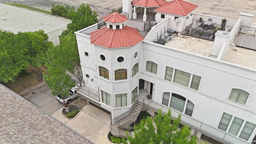 Versailles Condo - Residential