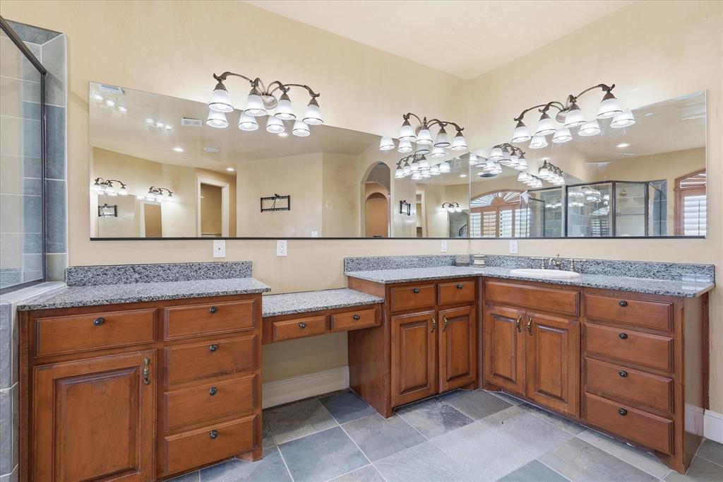 Versailles Condo - Residential