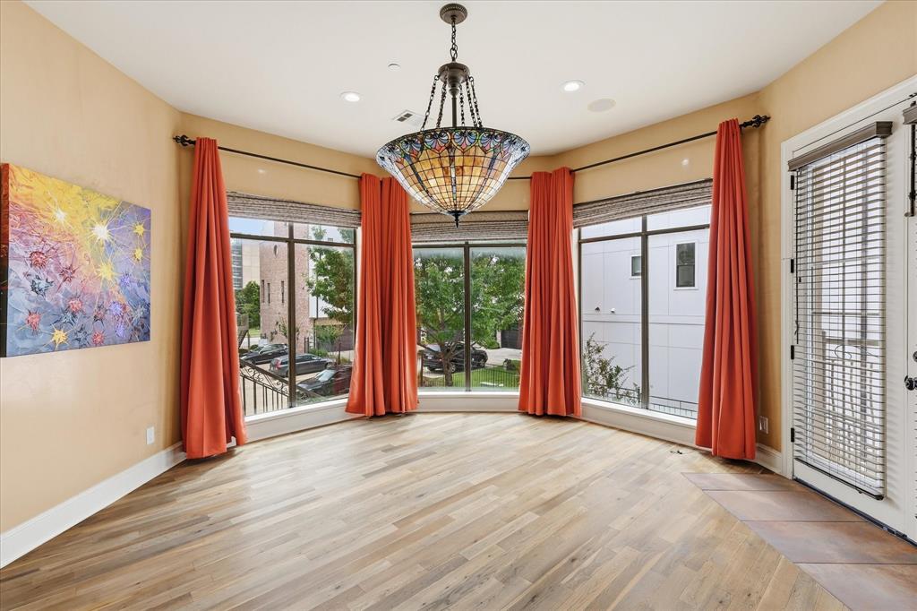 Versailles Condo - Residential