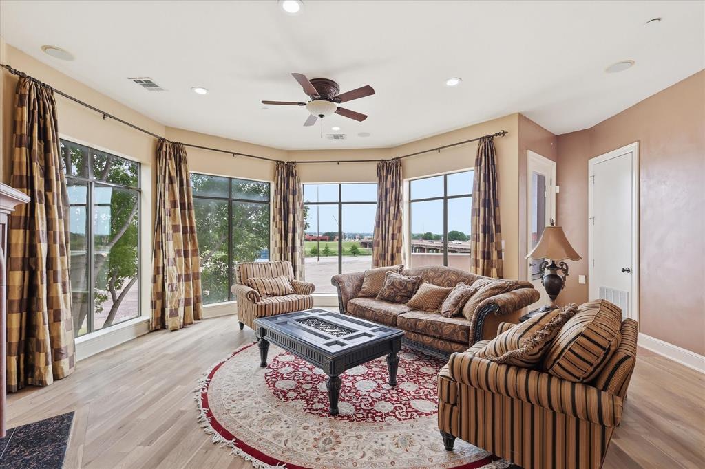 Versailles Condo - Residential