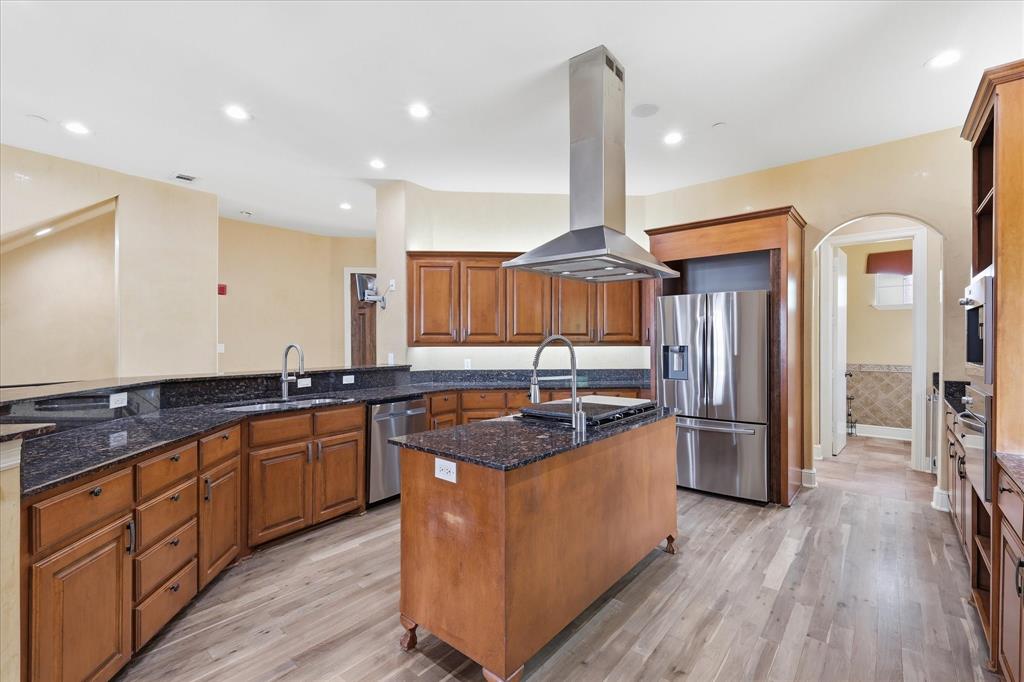 Versailles Condo - Residential
