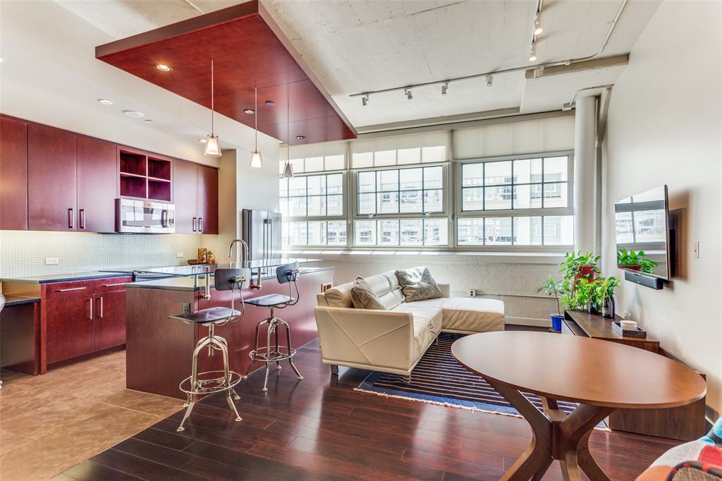 One Montgomery Plaza Residence Condo - Residential