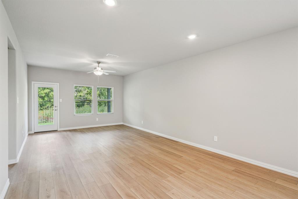 Lakehaven - Residential