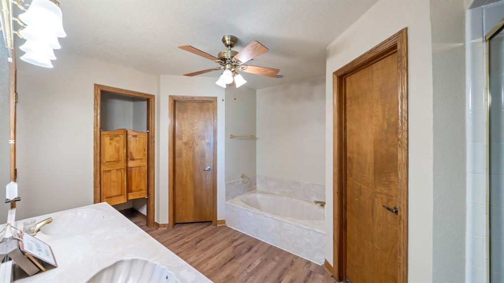 JONES WILLIAMS - Residential