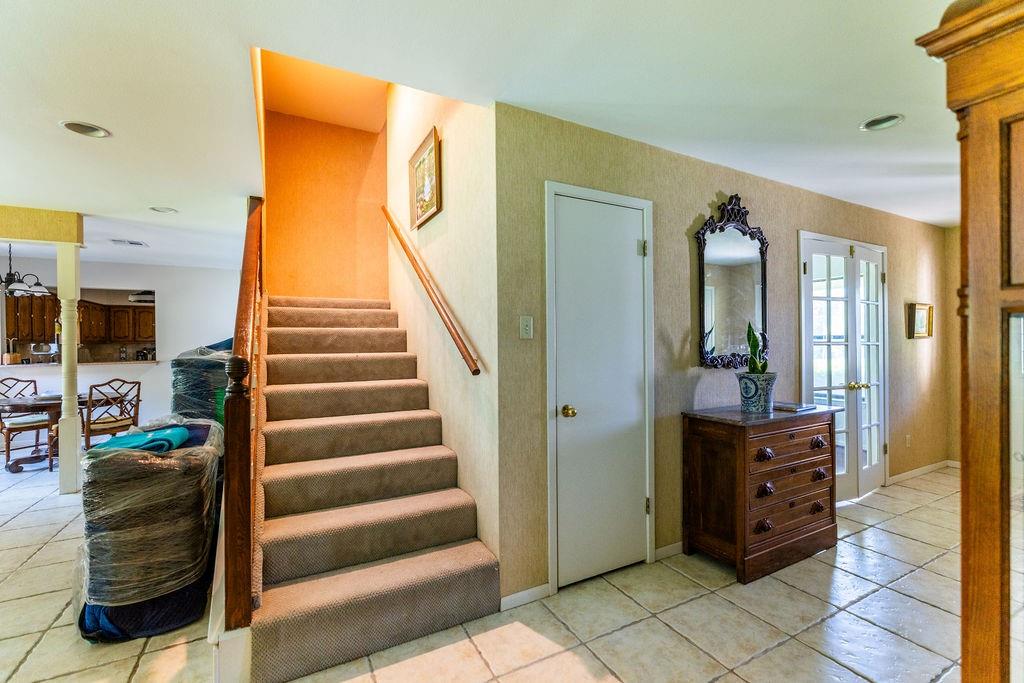Emmons C B - Residential