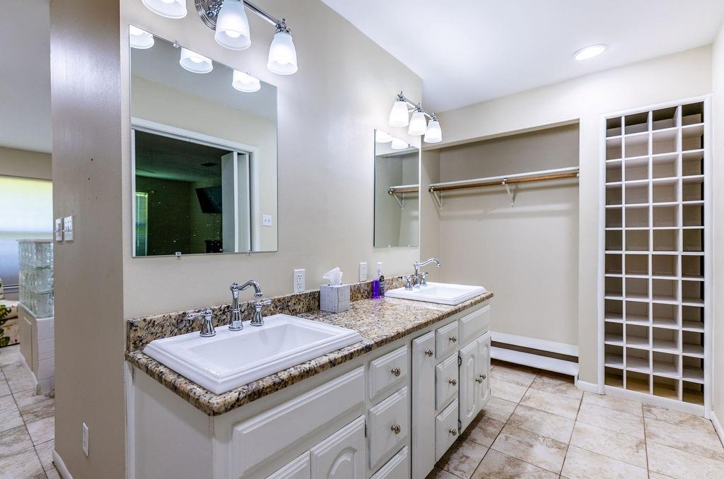 Emmons C B - Residential