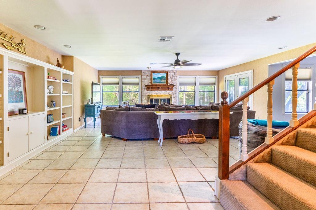 Emmons C B - Residential