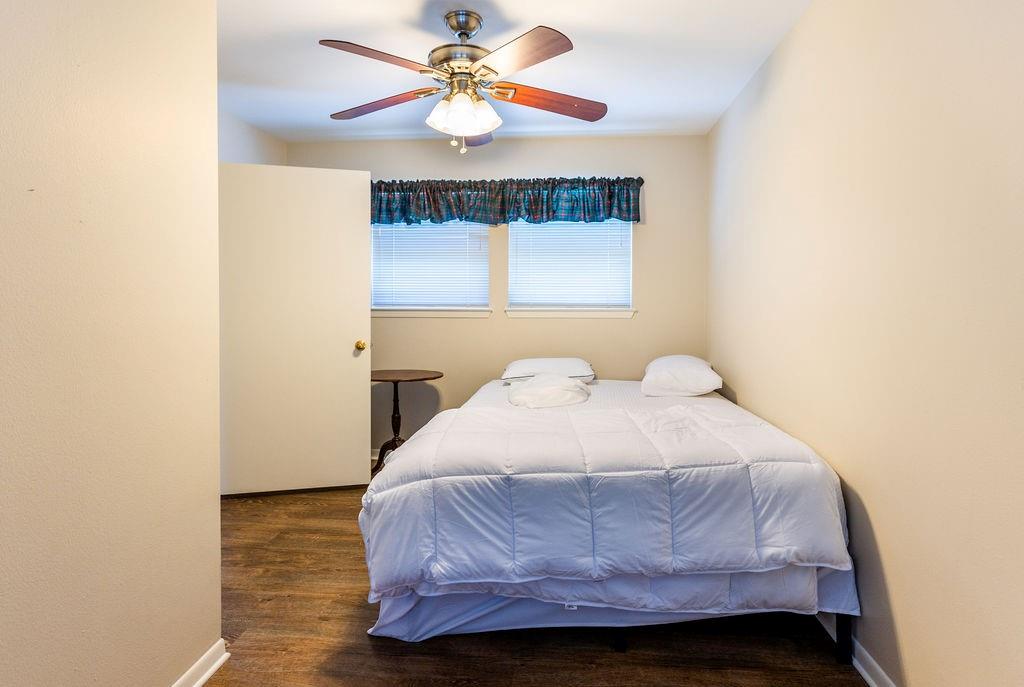Emmons C B - Residential