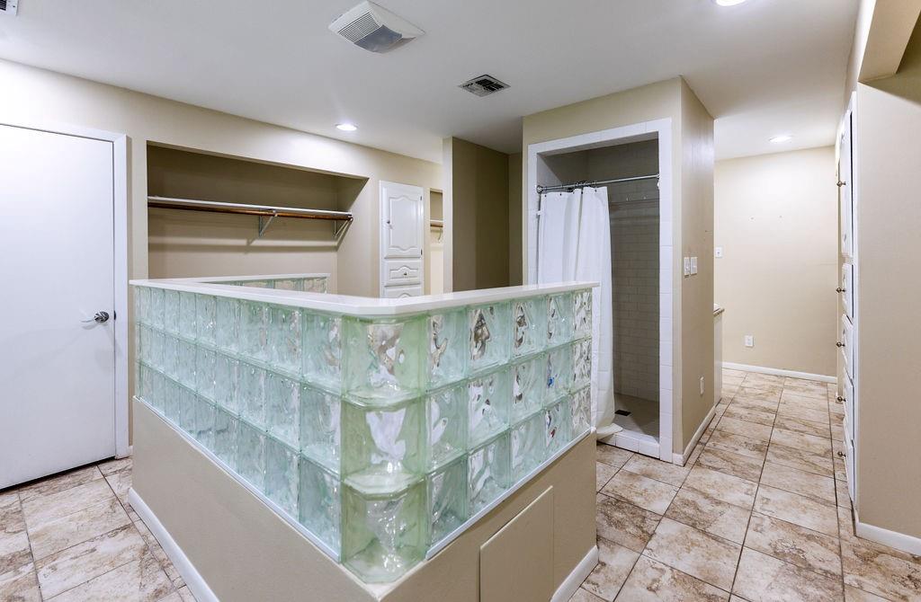 Emmons C B - Residential