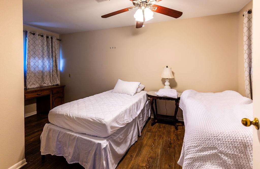 Emmons C B - Residential