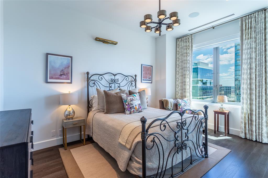 Stoneleigh Residences - Residential