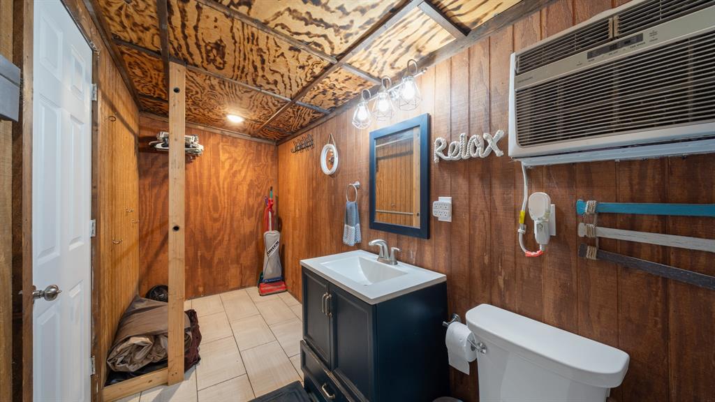 LOG CABIN ESTATES - Residential
