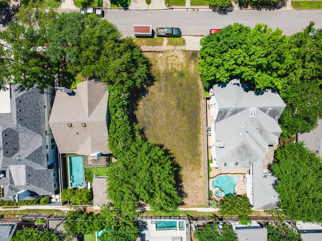 Excellent potential for 4520 Edmondson Avenue.  There are unique opportunities to build your ideal home.  Nestled near Fairfax Park, tennis courts, Highland Park Village and Bradfield Elementary.  This location blends convenience with luxury living.  Imagine your dream home taking shape in a prestigious neighborhood with proximity to parks, upscale amenities and excellent schools.  Come and build your dream home!  Compare this value to the house - lot sold at 4509 S. Versailles which was sold for lot value of $2.5 million.