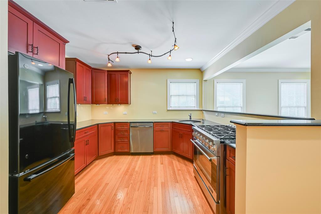 Oak Lawn Heights - Residential