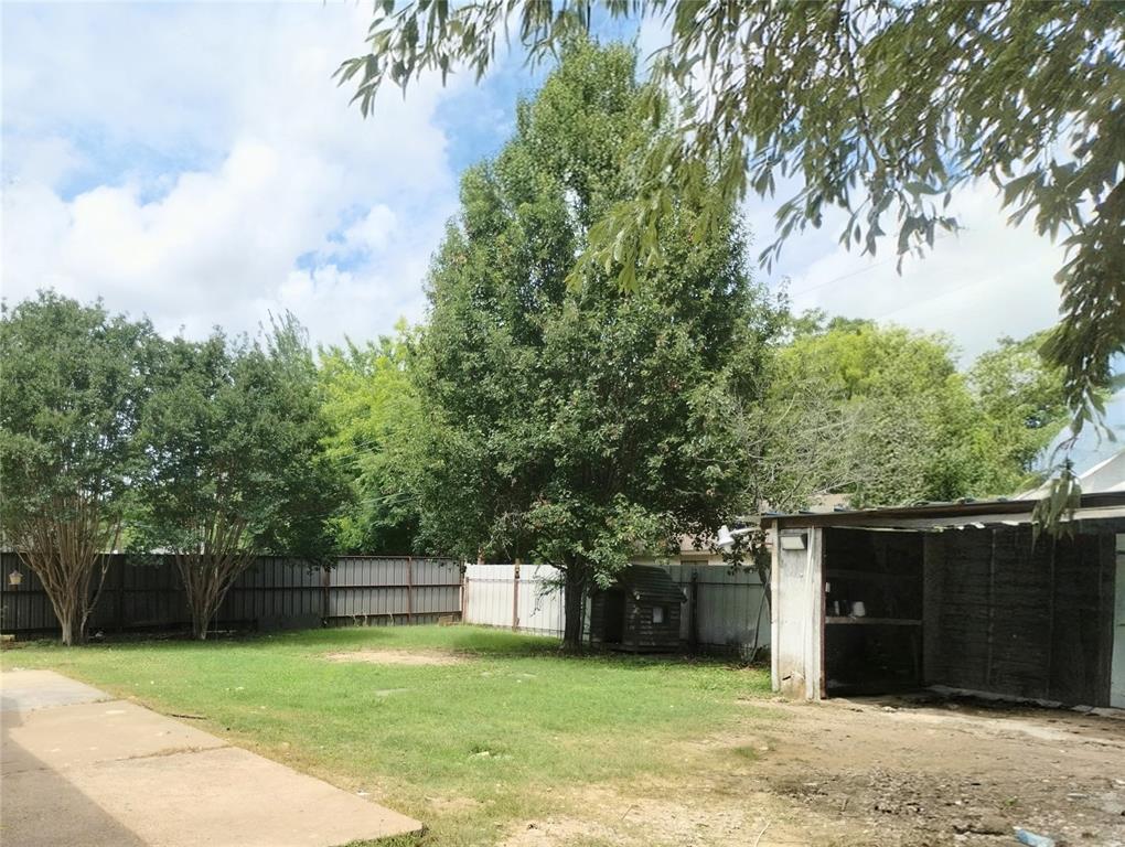 Cox Elma Memorial - Residential
