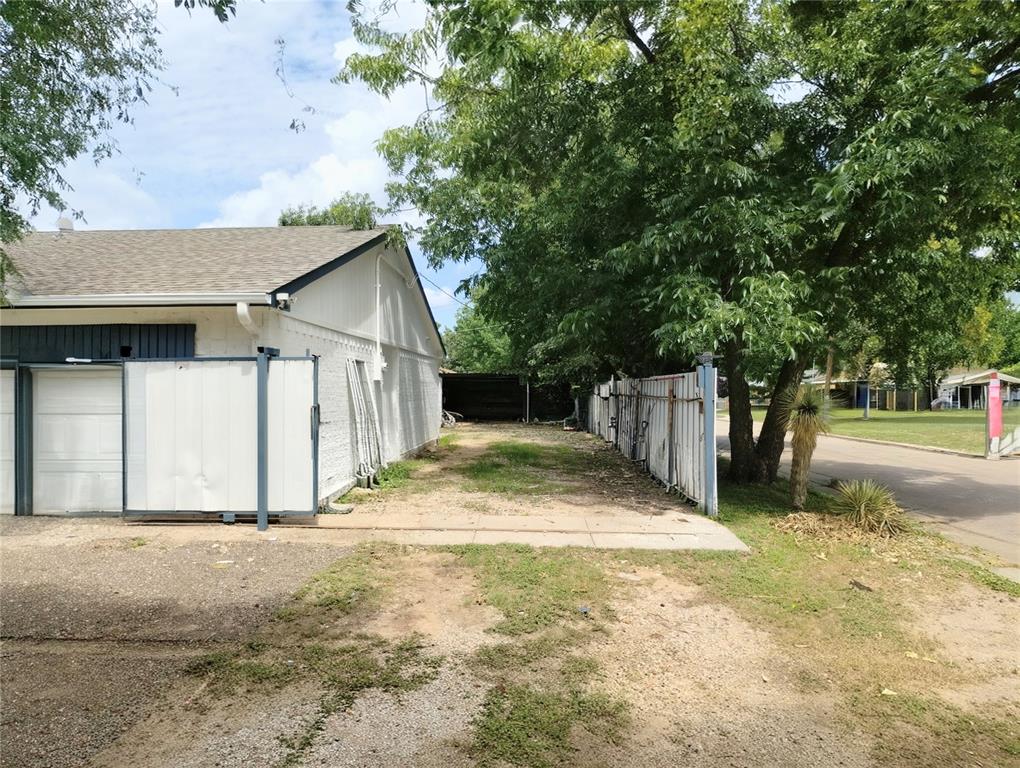 Cox Elma Memorial - Residential
