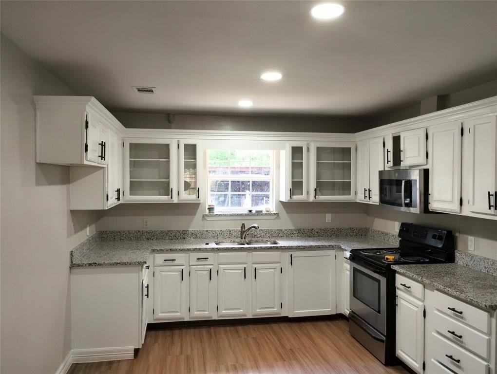 Cox Elma Memorial - Residential